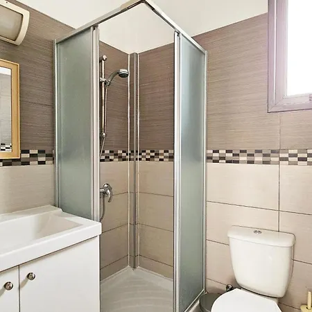 Phaedrus Living Ledras Residences 201 아파트 니코시아